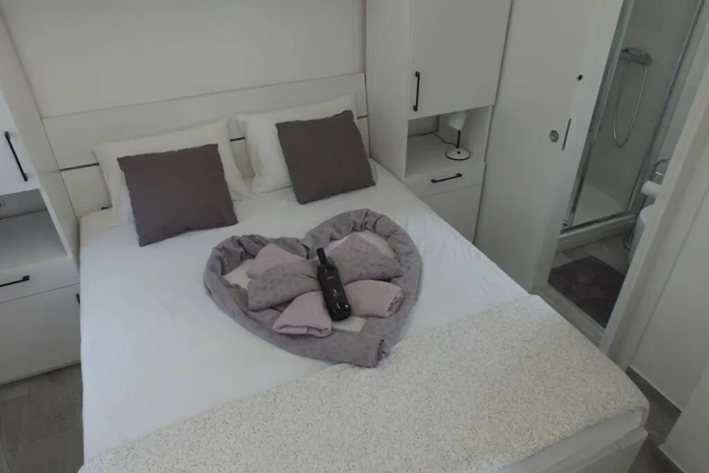 Apartment In Park Forest Soline Near The Sea Pjescana Uvala Croatia