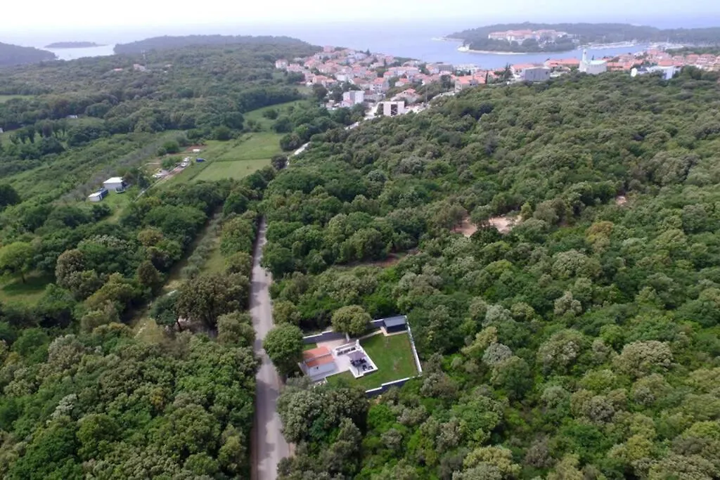 Apartment In Park Forest Soline Near The Sea Pjescana Uvala