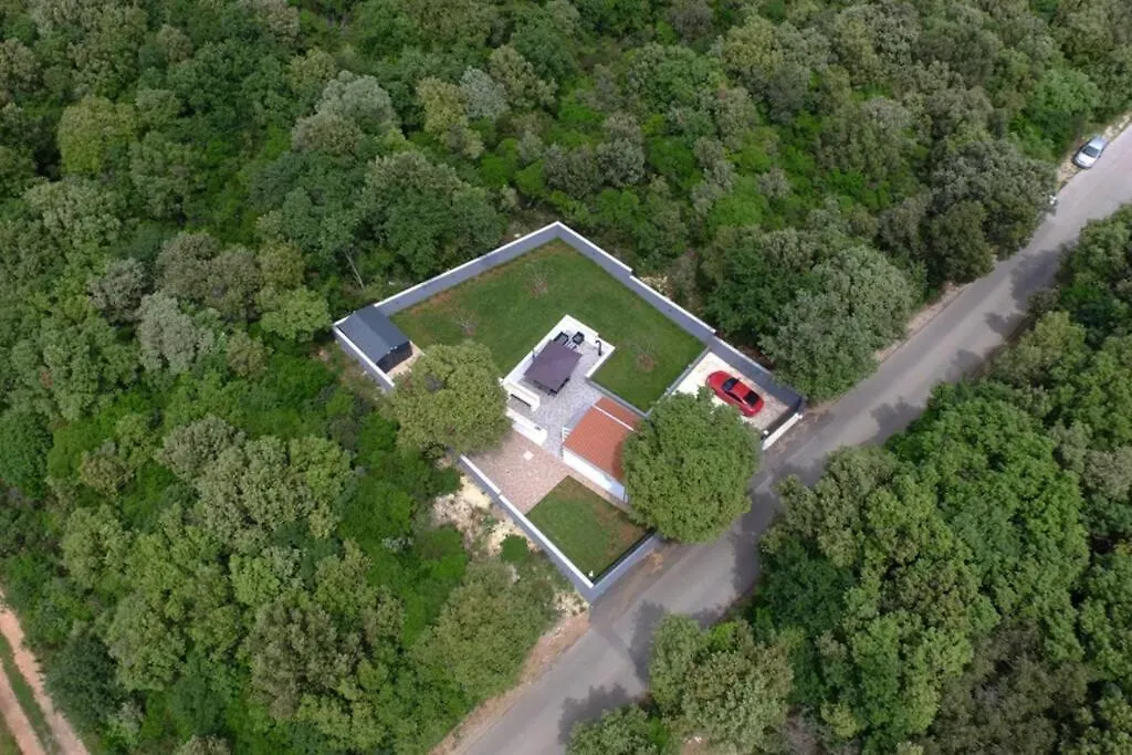 Apartment In Park Forest Soline Near The Sea Pjescana Uvala